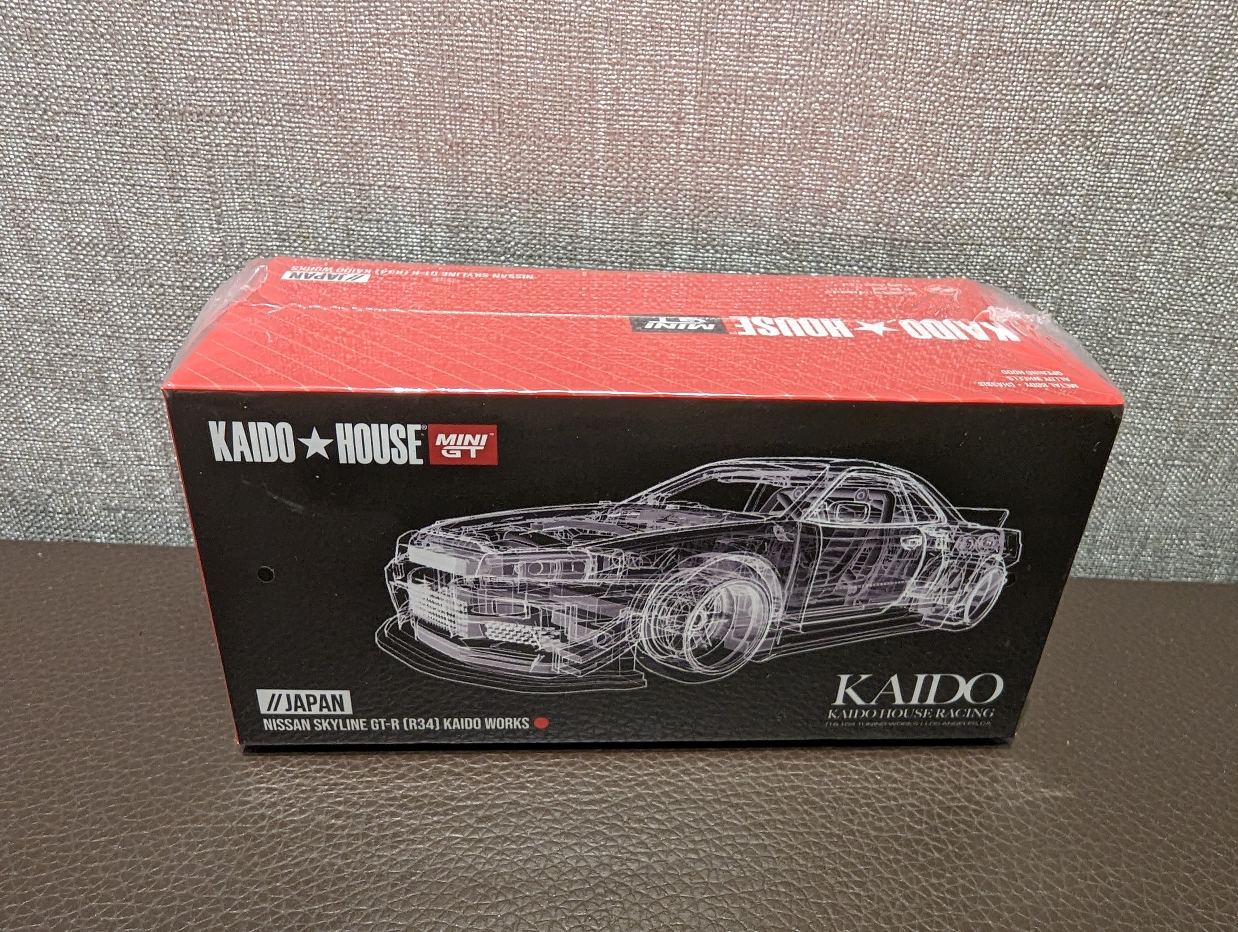 Mini GT x Kaido House #72 1:64 Nissan Skyline GT-R (R33) Kaido Works V1