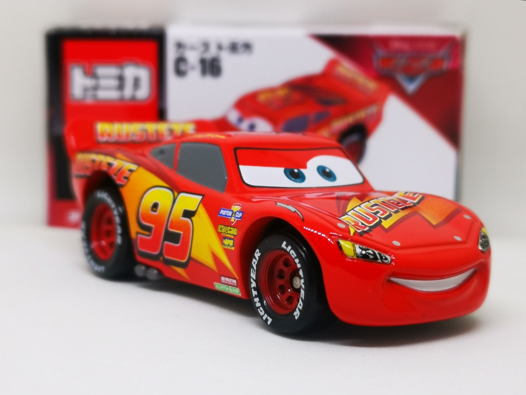 Tomica best sale lightning mcqueen