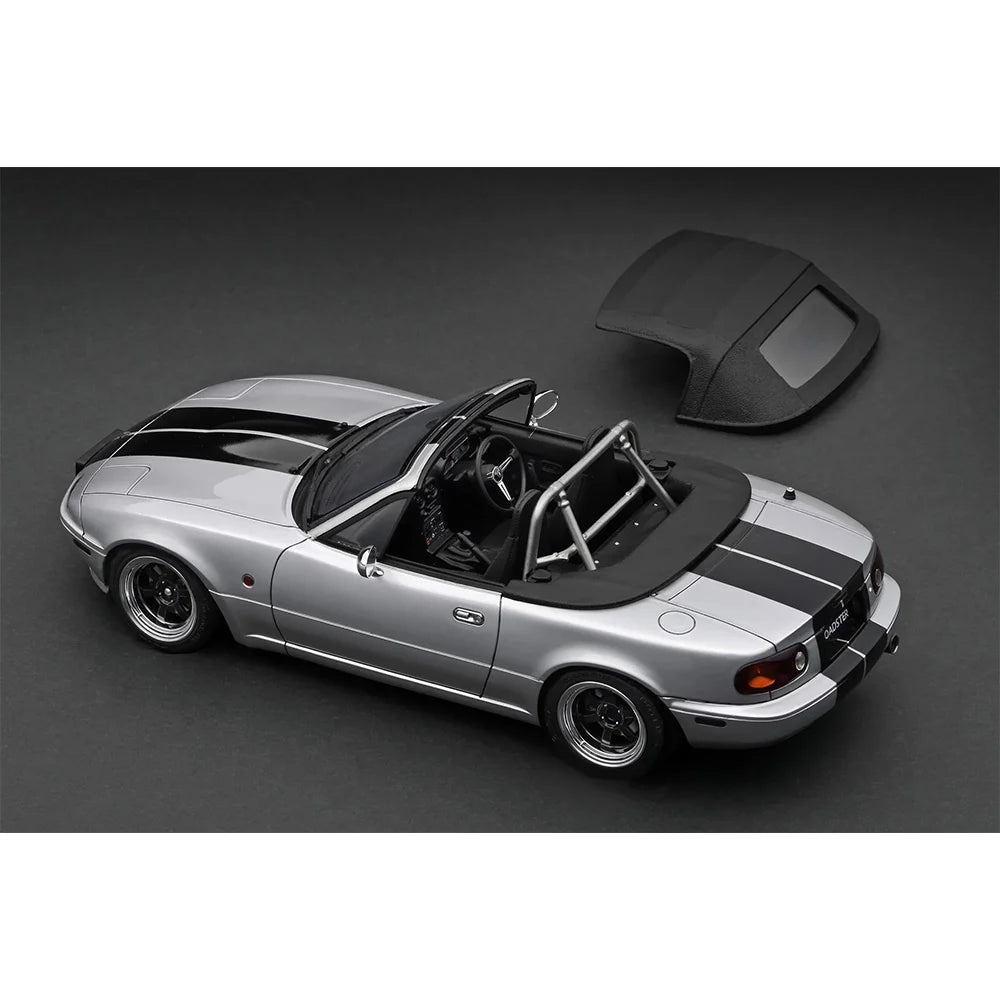 Ignition Model 1:18 IG3202 Eunos Roadster (NA) Silver With Engine