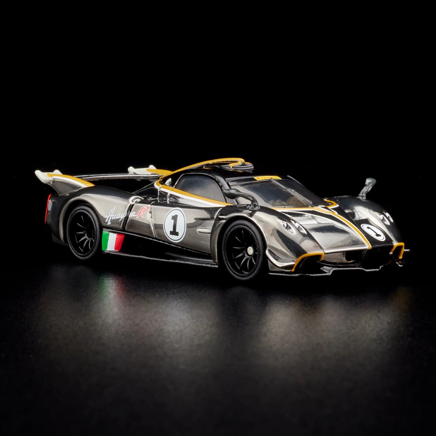 Hot Wheels Collectors RLC Exclusive ‘21 Pagani Huayra R