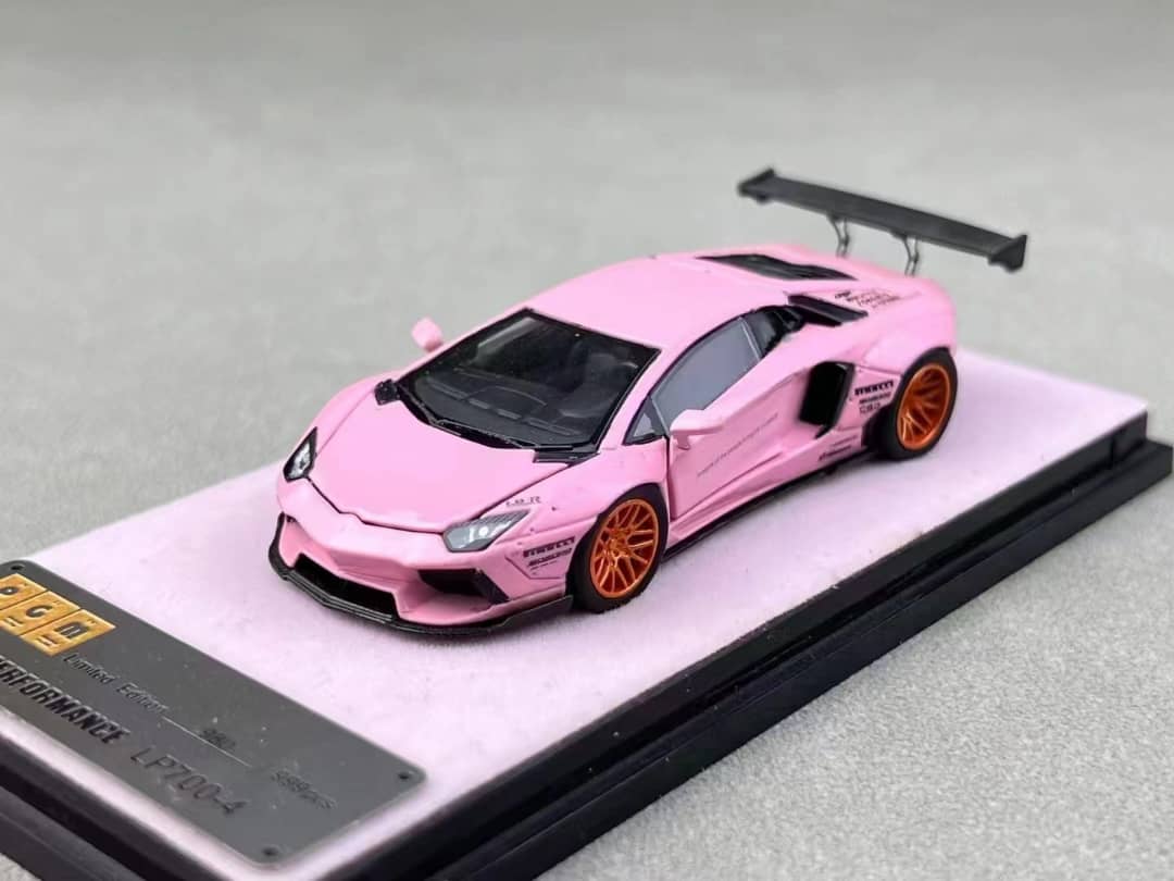 PGM Private Good Model Scale 1:64 LB LP700 Lamborghini Adventador (Pink)