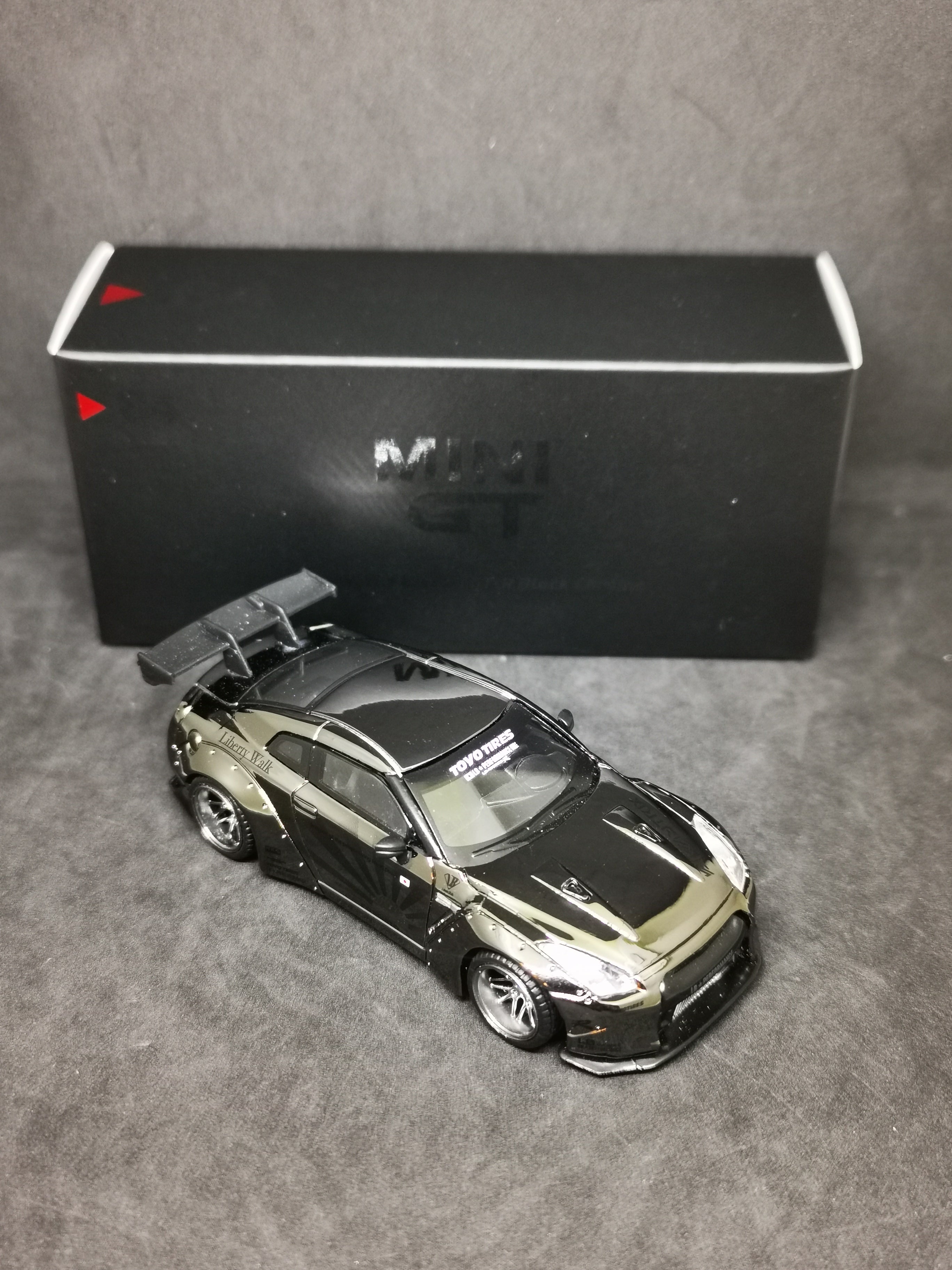 Mini GT No.84 LB Works Nissan GT-R Black Chrome – Mobile Garage HK