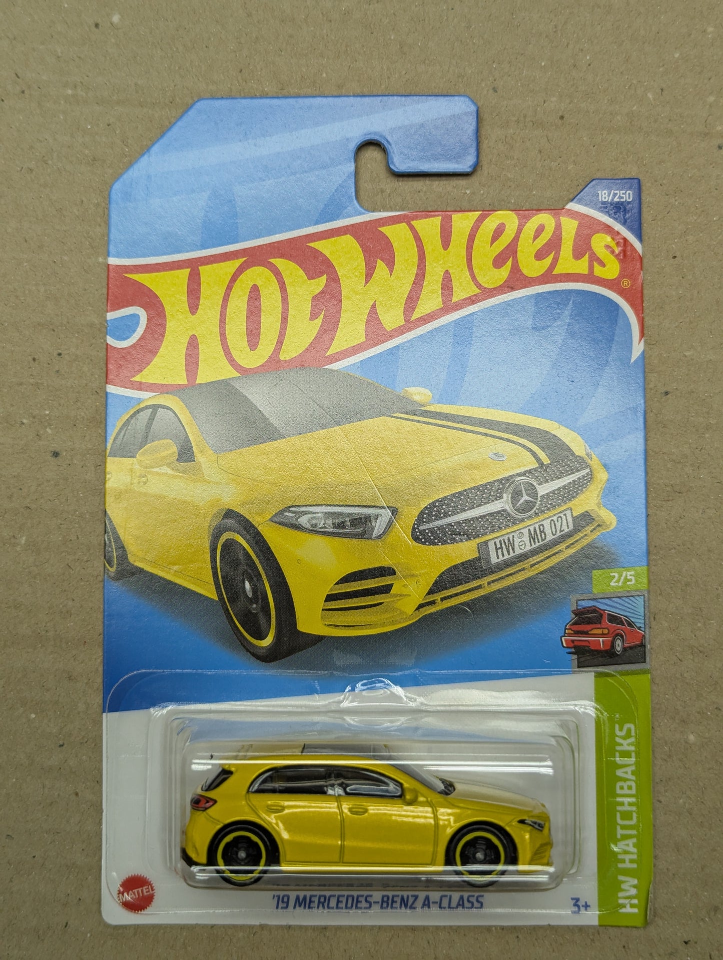 Hot Wheels '19 Mercedes Benz A Class Yellow