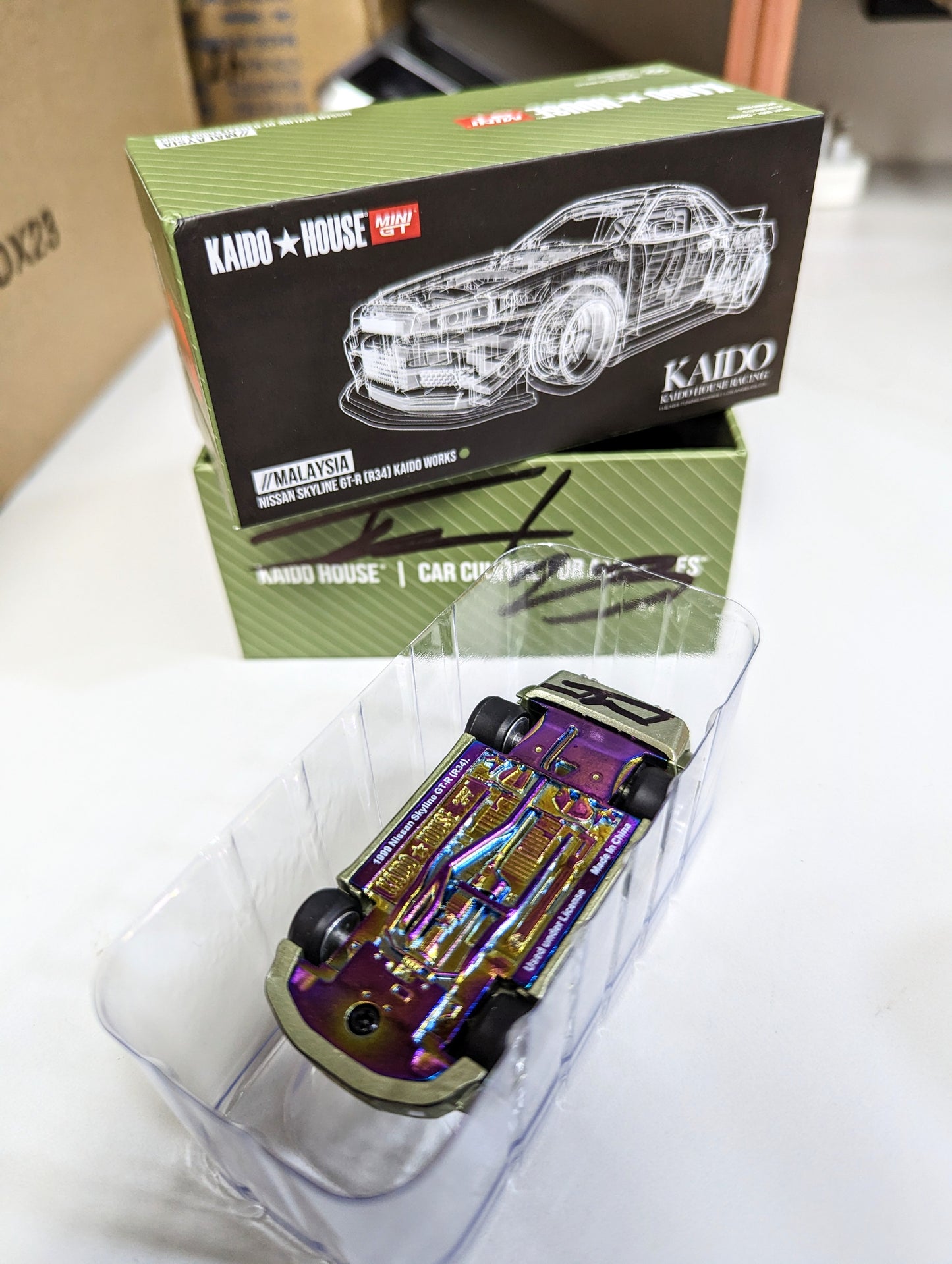 Mini GT x Kaido House MDX23 exclusive 1:64 Nissan Skyline GT-R R34