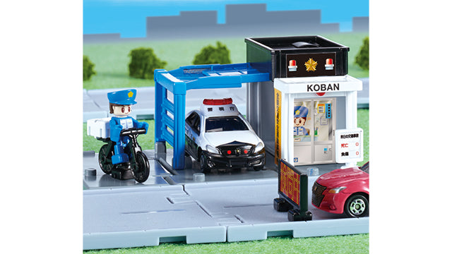 Tomica Town police box (with police)