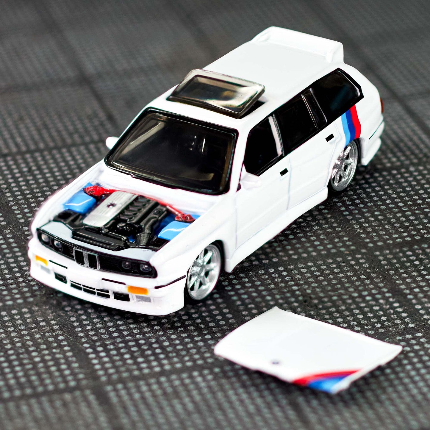 Hot Wheels HWC Elite64 Series 1990 BMW 318i Touring