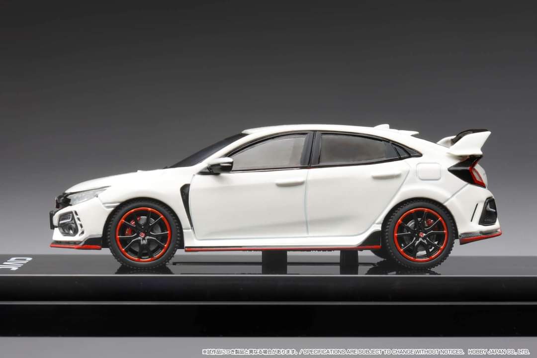 Hobby Japan 1/64 Honda CIVIC TYPER (FK8) 2020 with Engine Display Model