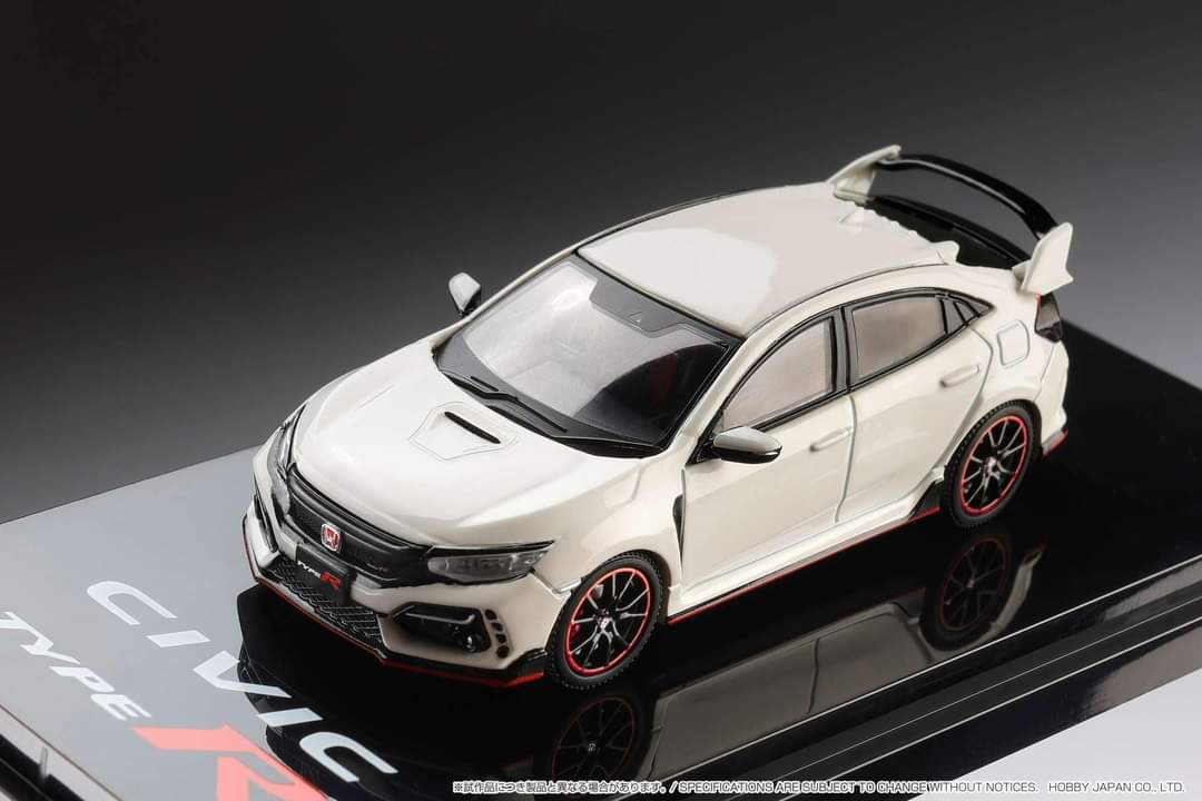 Hobby Japan 1/64 Honda CIVIC TYPER (FK8) 2020 with Engine Display Model