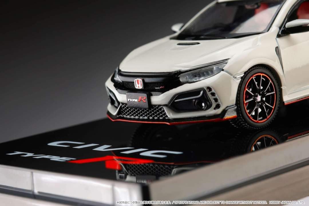 Hobby Japan 1/64 Honda CIVIC TYPER (FK8) 2020 with Engine Display Model