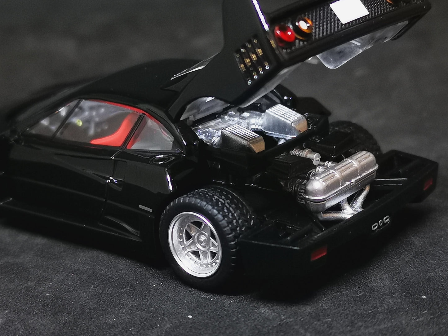 Tomica Limited Vintage Neo Ferrari F40 (Black)