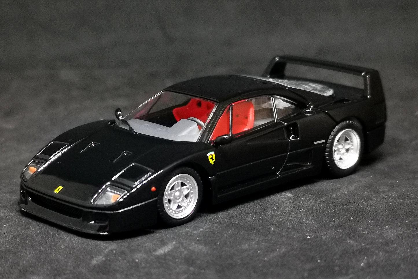 Tomica Limited Vintage Neo Ferrari F40 (Black)