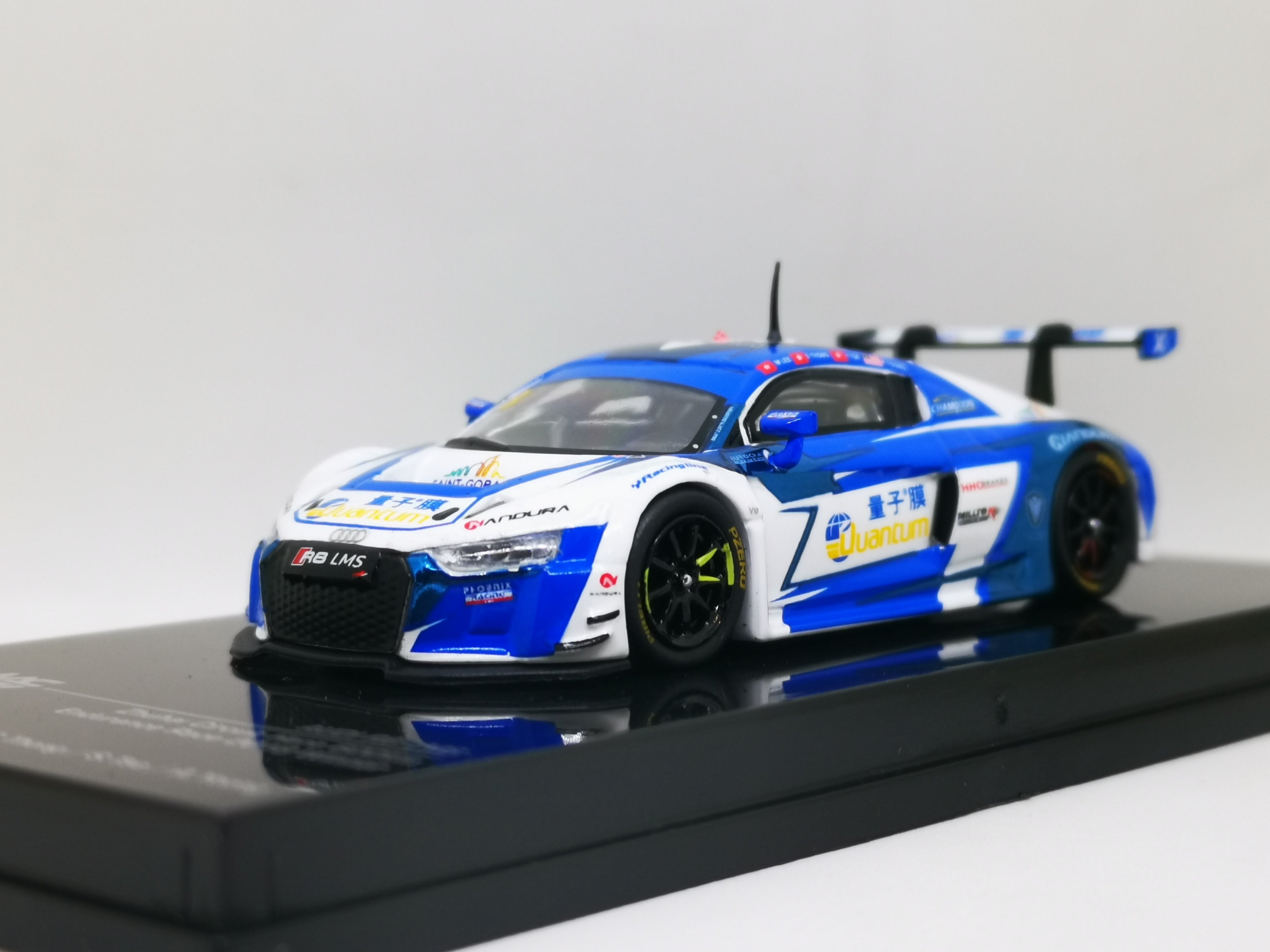 込】ターマック ワークス 1/64 Audi R8 LMS Zhuhai Circuit Hero 600km Endurance Race 2018  #8 Winner - 自動車