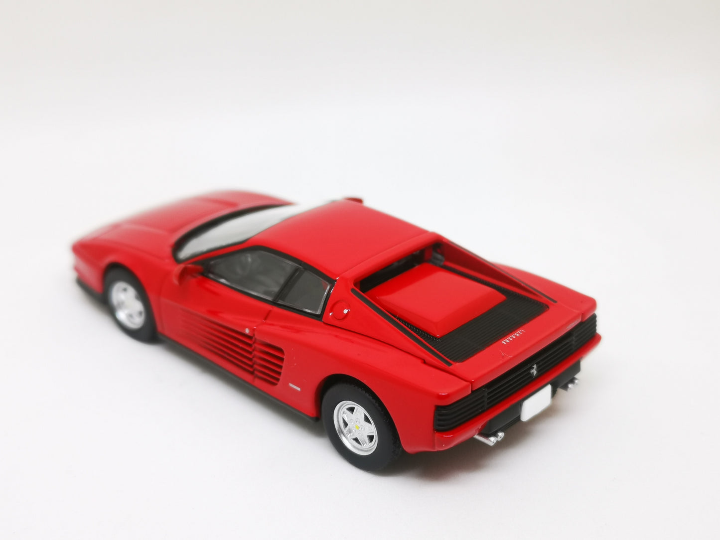 Tomica Limited Vintage Neo
Ferrari Testarossa