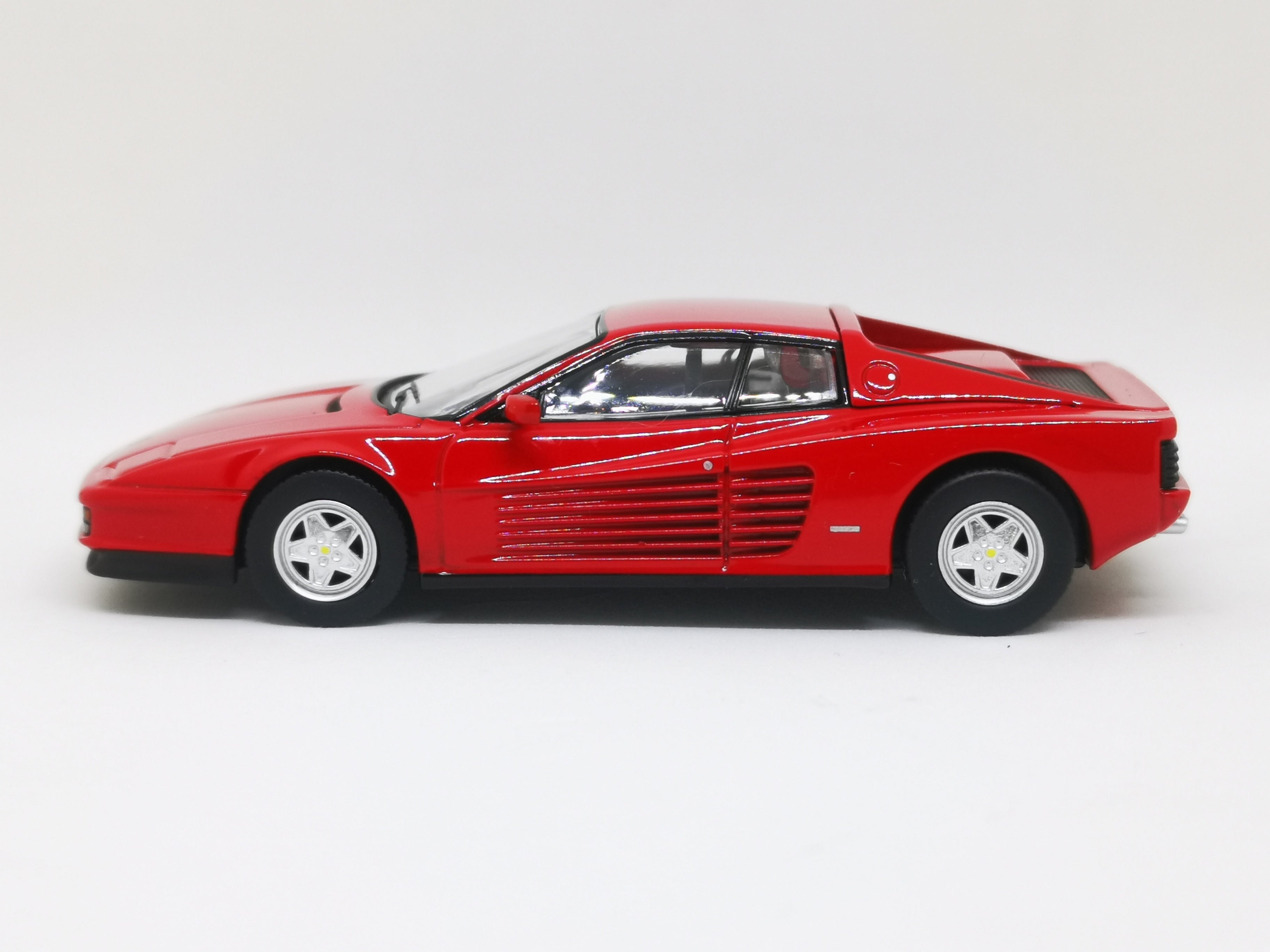 Tomica limited best sale vintage ferrari testarossa