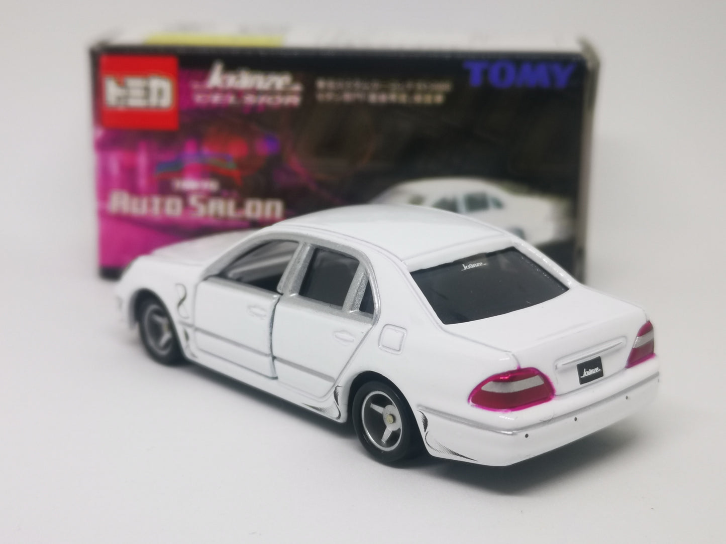 Tomica Tokyo Auto Salon 2005 Exclusive Toyota Celsior 1:66 Scale