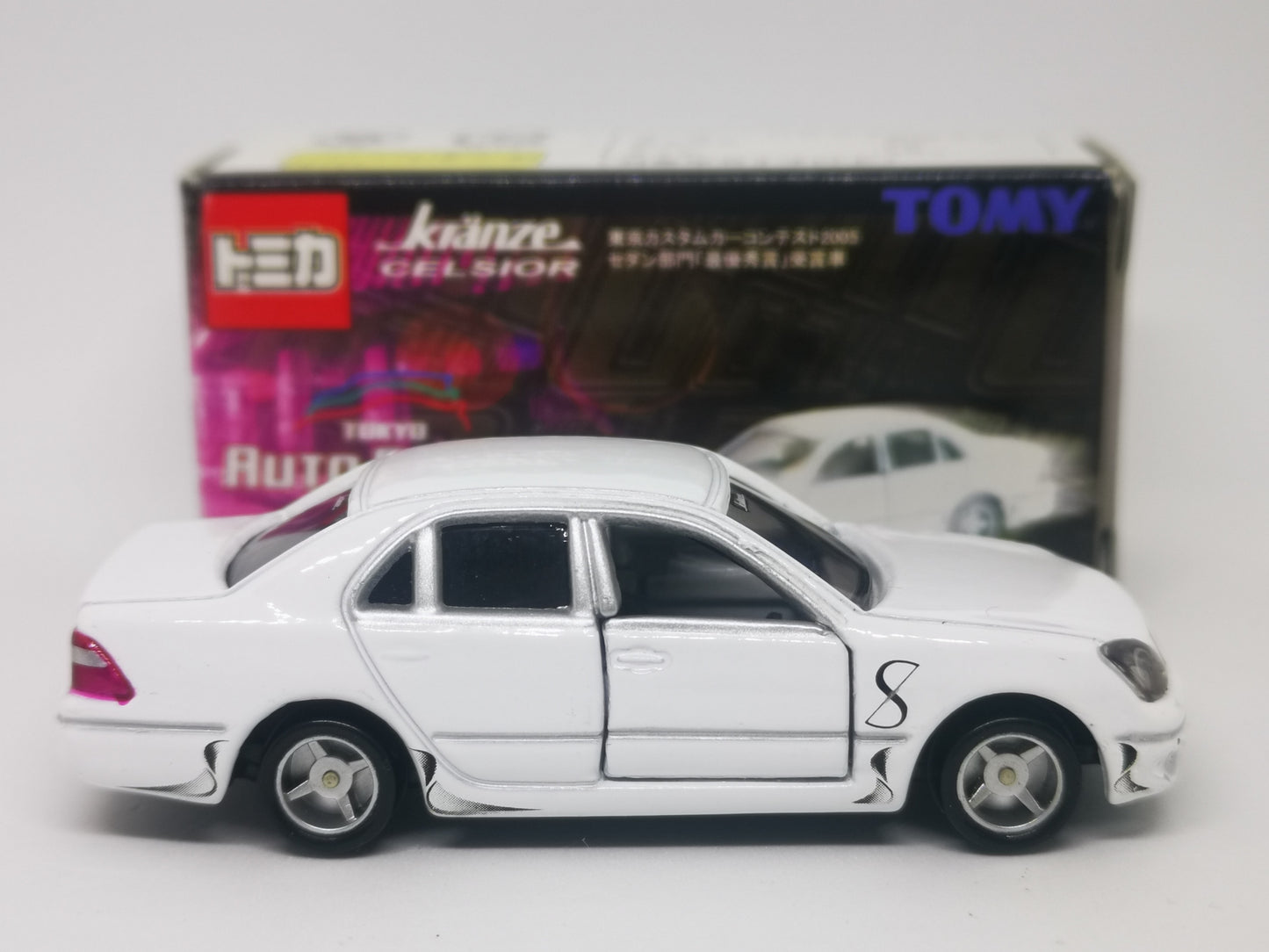 Tomica Tokyo Auto Salon 2005 Exclusive Toyota Celsior 1:66 Scale