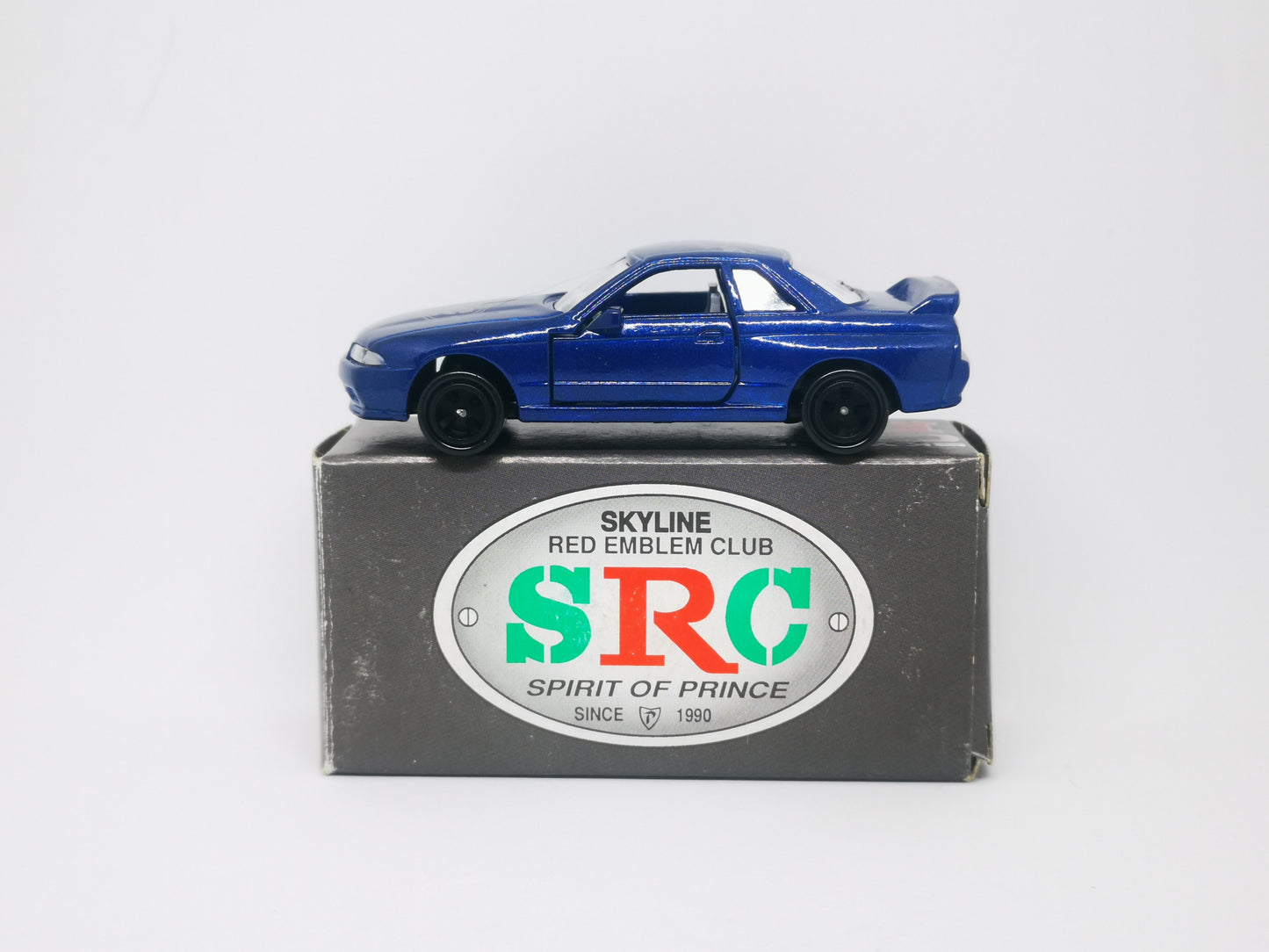 Gulliver Miniature Car Shop Exclusive Tomica Nissan Skyline GT-R R32