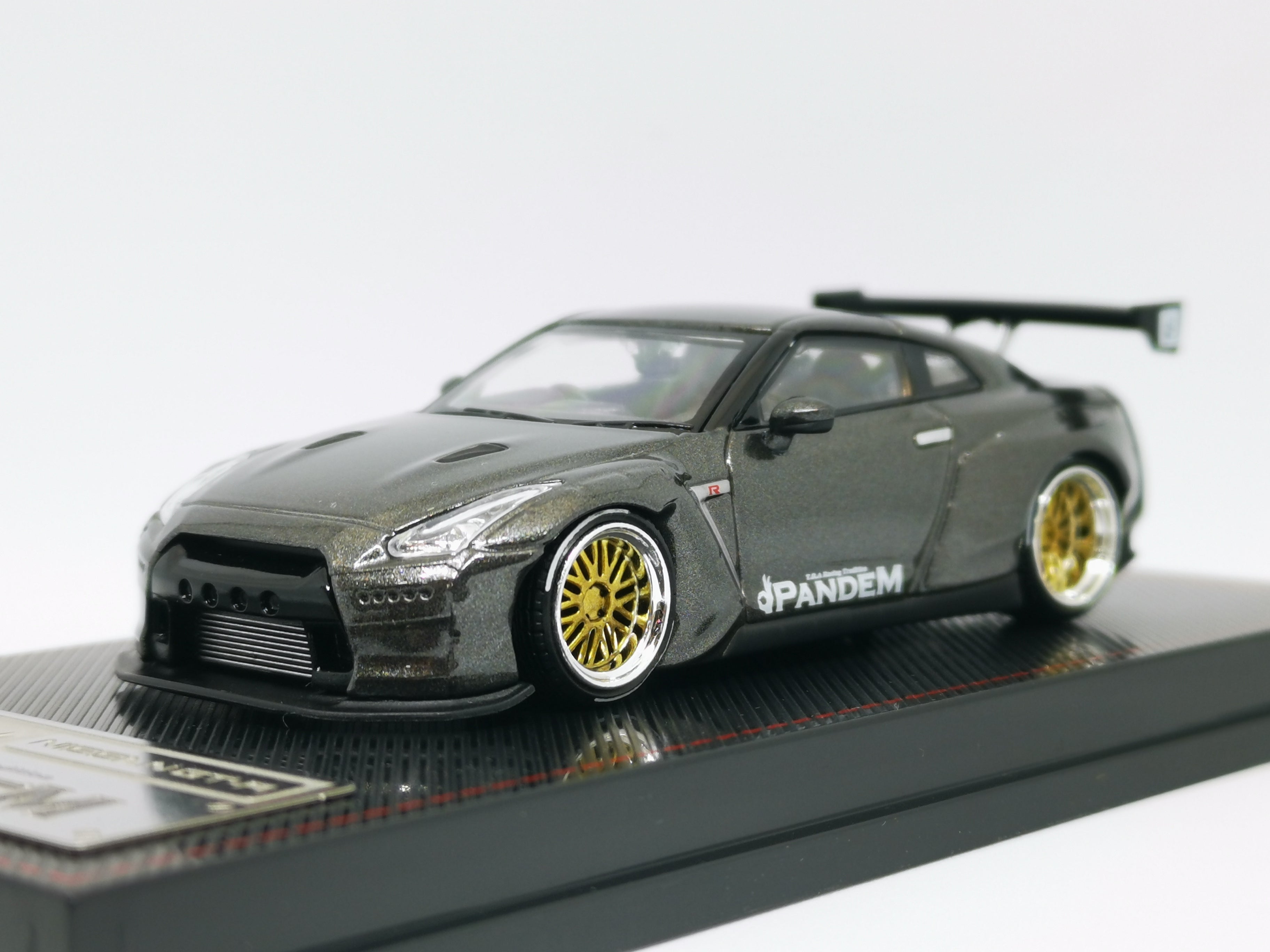 Ignition Model 1:64 Scale IG1397 Pandem Nissan GT-R (Gun Metallic)