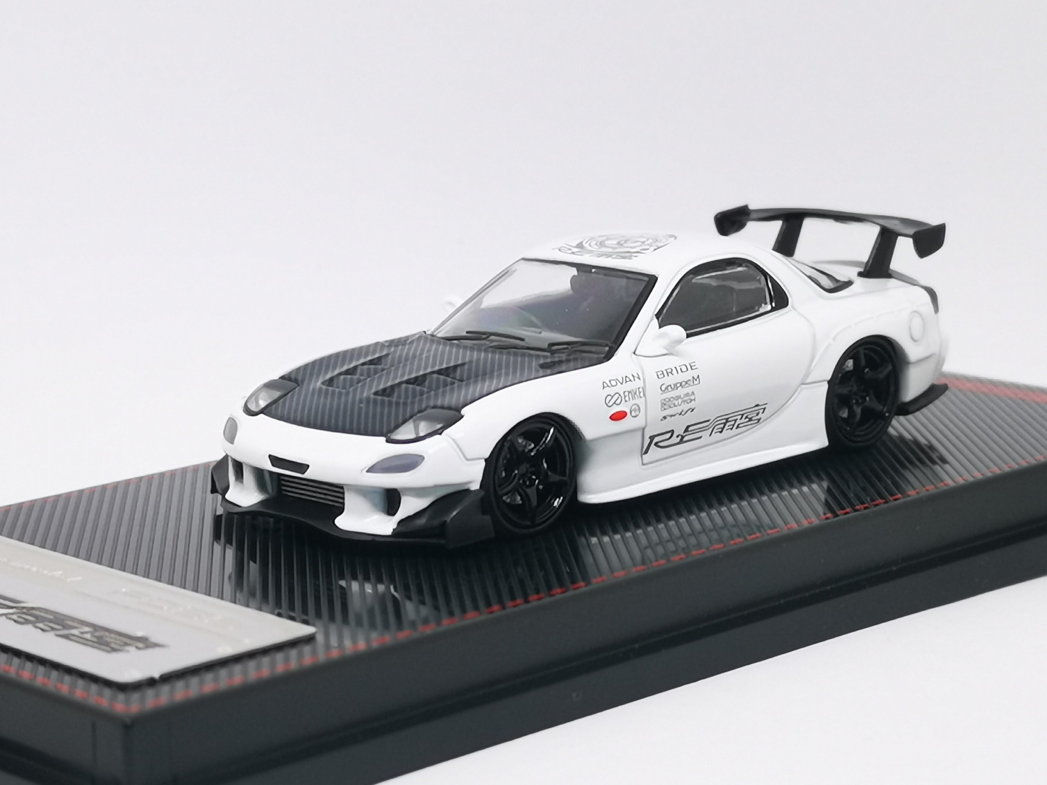 Ignition Model 1:64 Scale Mazda RX7 FD3S RE Amemiya White – Mobile 