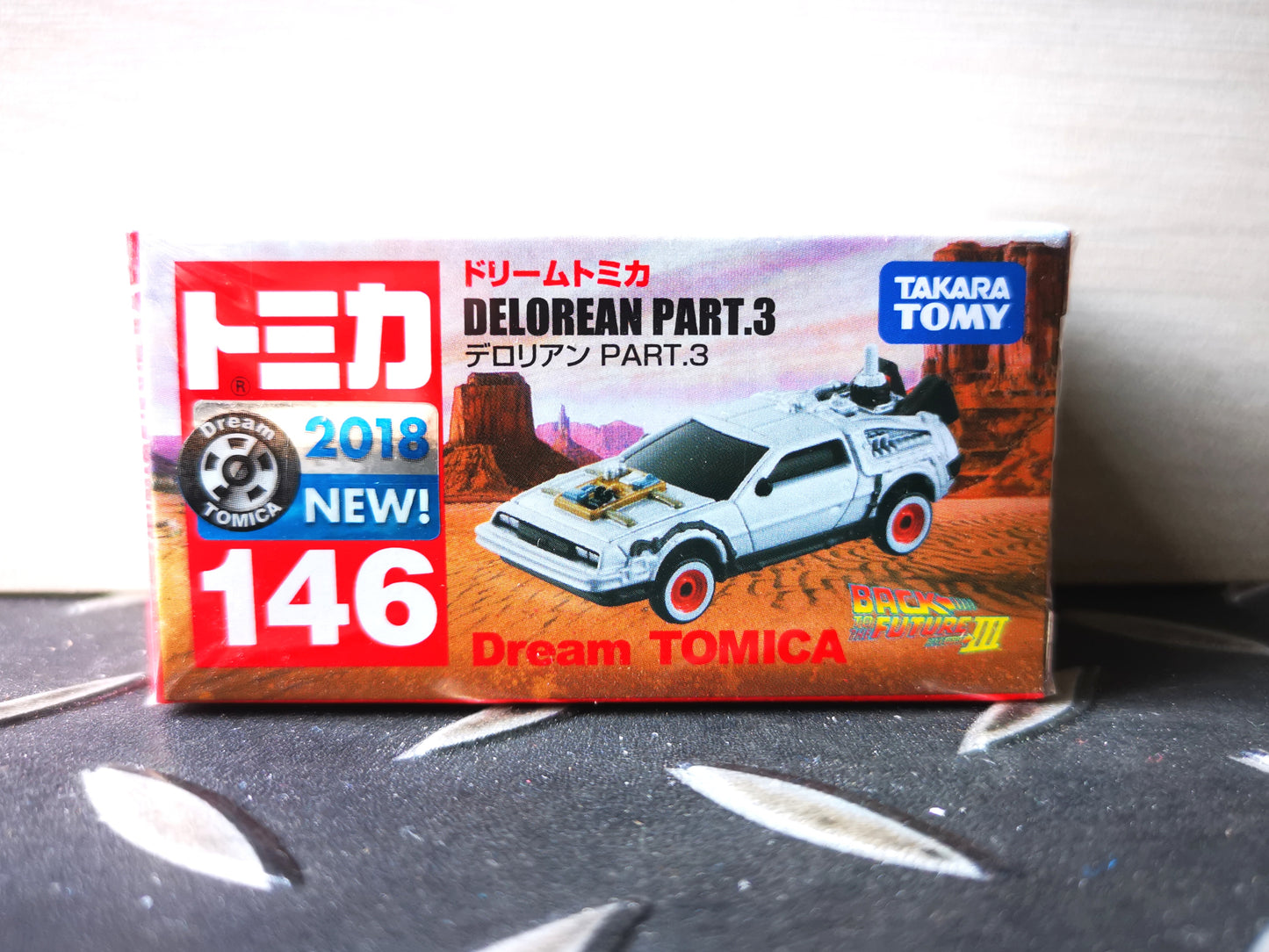 Tomica #146 Back to the future Part 3 Delorean DMC 1:64 Scale