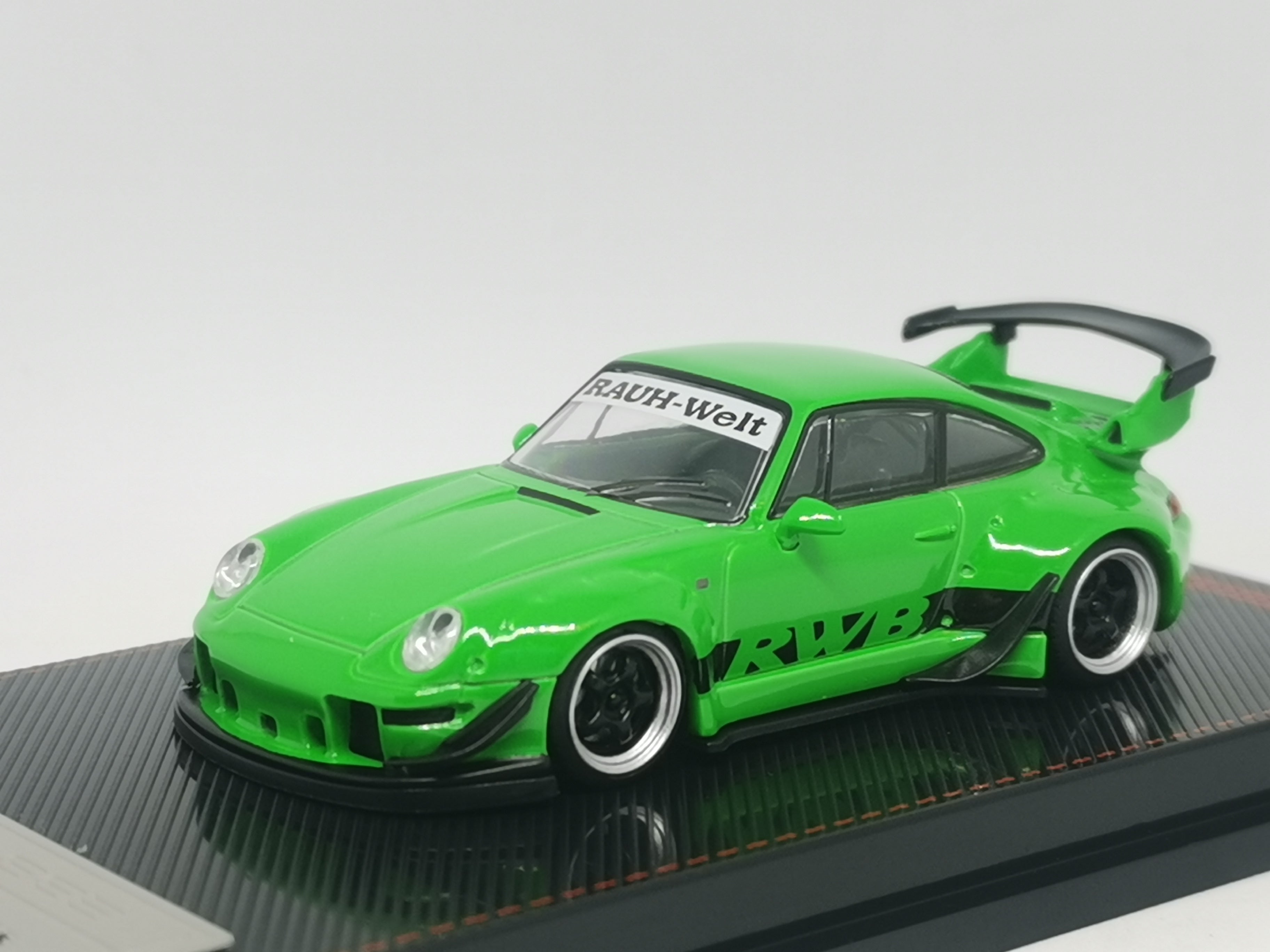 Ignition Model 1:64 Scale Porsche RWB 993 Green Metallic