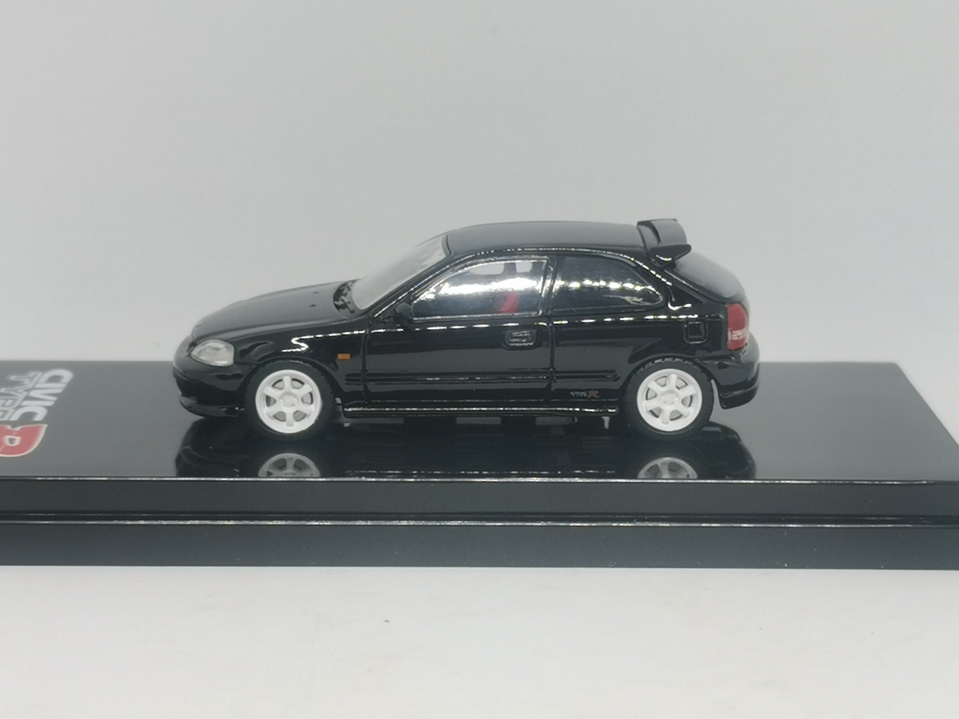 Hobby Japan 1:64 Scale Honda Civic Type R EK9 Hobby Japan