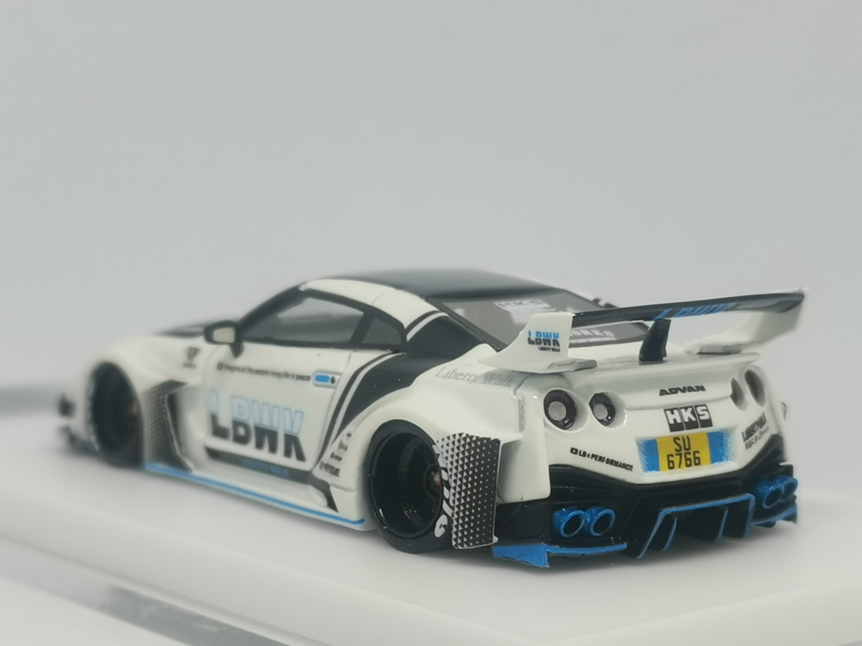 Veloce 1:64 Liberty Walk LB-Silhouette Works Nissan GT-R R35 35GT-RR ( –  Mobile Garage HK