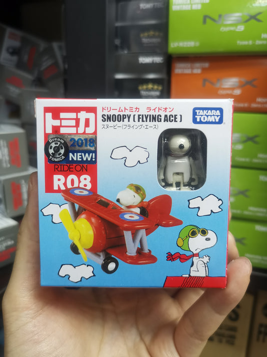 Tomica Ride On R08 PEANUTS Snoopy Flying ACE Figure