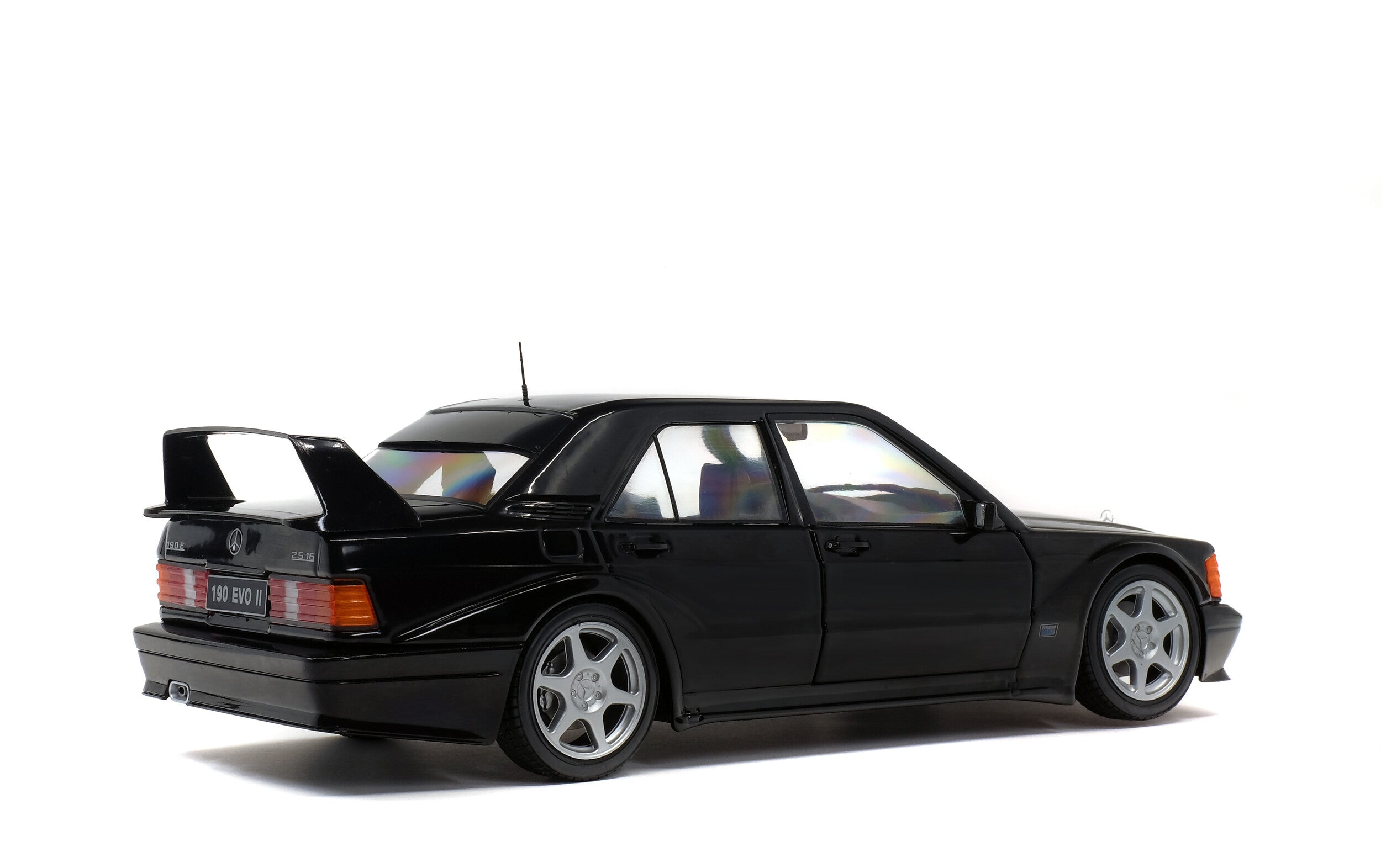 Solido 1:18 scale Mercedes-Benz 190E EVO II Black